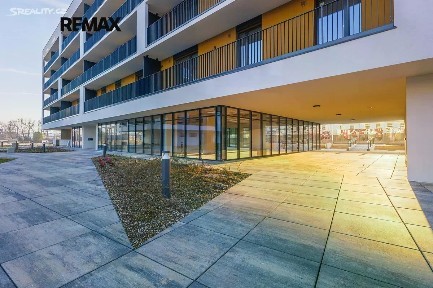 Pronájem obchodního prostoru 199 m²