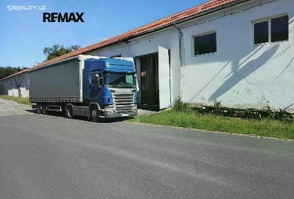 Pronájem skladového prostoru 950 m²