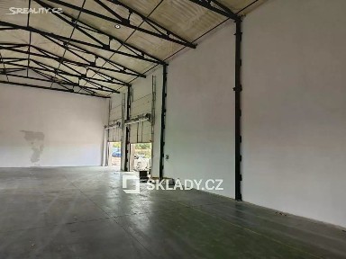 Pronájem skladového prostoru 446 m²