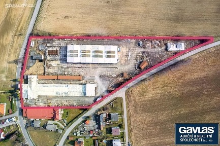 Prodej výrobní haly, prostoru 4180 m² Lom