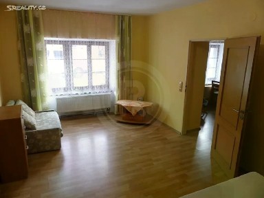 Prodej činžovního domu 450 m² Pištín