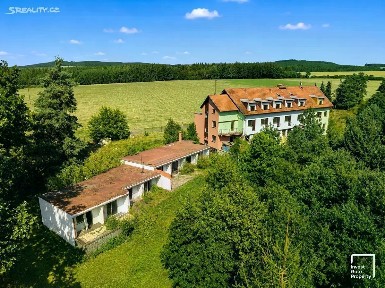 Prodej činžovního domu 1800 m² Dražíč