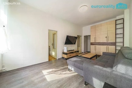 Prodej bytu 3+1 82 m² Blahoslavova, Karlovy Vary - Drahovice
