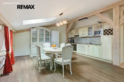 Prodej bytu 5+kk 205 m² Moskevská, Karlovy Vary