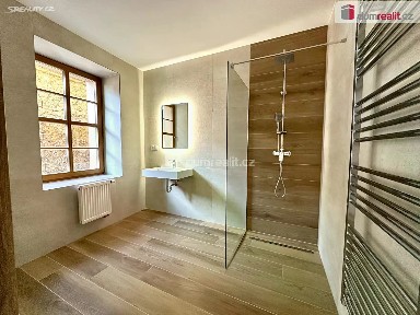 Prodej bytu 2+kk 56 m² náměstí Sv. Vavřince, Horní Blatná