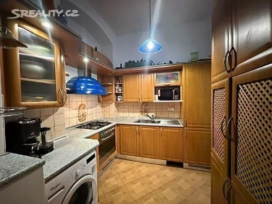 Prodej bytu 3+1 62 m² Zahradní, Karlovy Vary