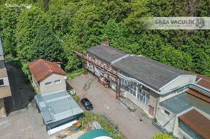 Prodej výrobní haly, prostoru 590 m²