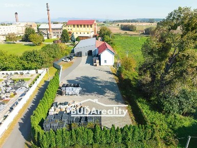 Prodej výrobní haly, prostoru 1100 m² Hulín - Záhlinice