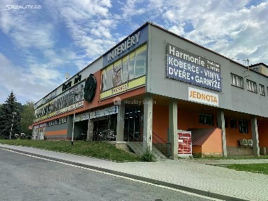 Prodej komerční nemovitosti 1057 m²