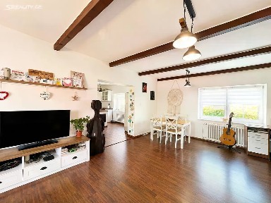 Prodej rodinného domu 280 m², pozemek 1288 m² Očihov