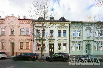 Prodej rodinného domu 378 m², pozemek 385 m² Poděbradova, Chomutov