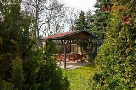 Březno, Chomutov, Střezov