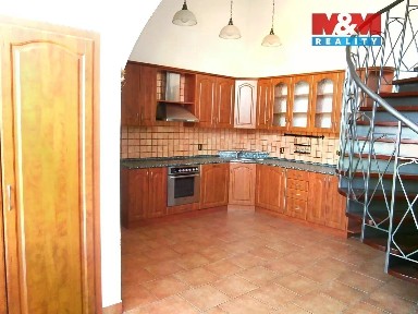 Prodej rodinného domu 218 m², pozemek 279 m² Dlouhá, Lenešice