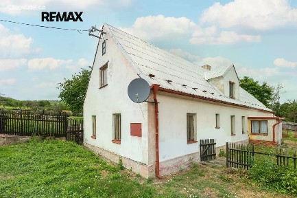 Prodej rodinného domu 217 m², pozemek 1813 m²