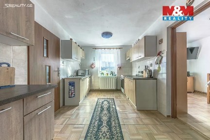 Prodej rodinného domu 224 m², pozemek 411 m² Dobkovice