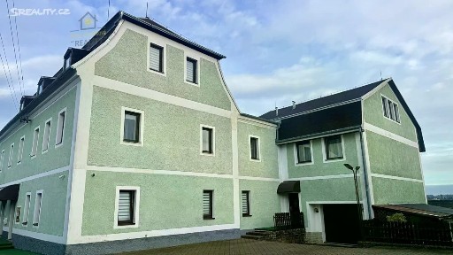 Prodej rodinného domu 580 m², pozemek 847 m²