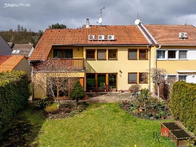 Prodej rodinného domu 239 m², pozemek 299 m²