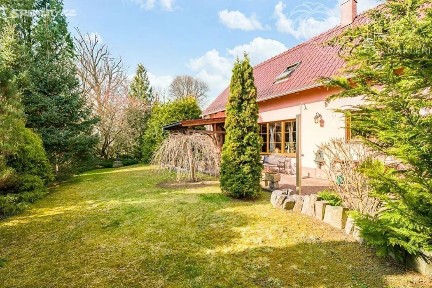 Prodej rodinného domu 139 m², pozemek 799 m²