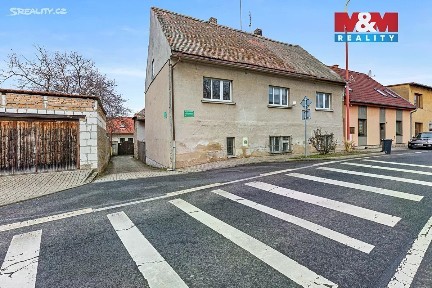 Prodej rodinného domu 272 m², pozemek 294 m² Zlatá Ulička, Líšťany