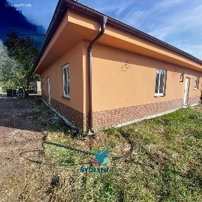 Prodej rodinného domu 180 m², pozemek 679 m²