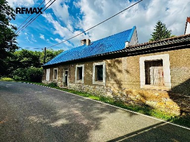 Deštnice, Louny, Sádek