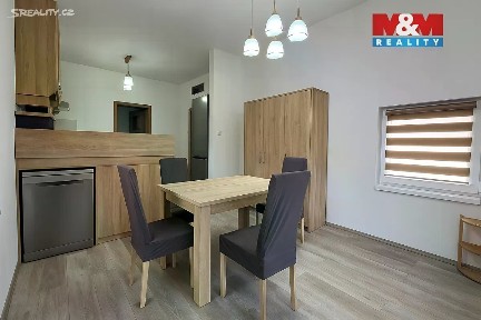 Prodej rodinného domu 62 m², pozemek 849 m² Velemyšleves