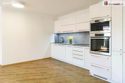 Prodej bytu 3+kk 65 m² Všemina