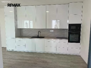 Prodej bytu 2+kk 71 m² Tyršovo nábřeží, Zlín