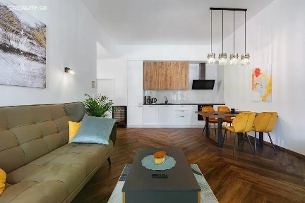 Prodej bytu 3+kk 83 m² Náměstí, Horní Planá