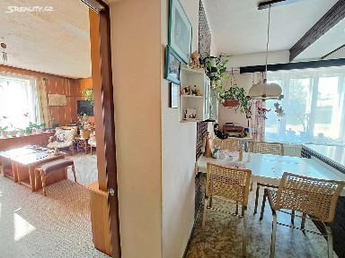 Prodej rodinného domu 300 m², pozemek 1830 m² Racková
