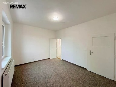 Pronájem bytu pokoje 25 m² Lety