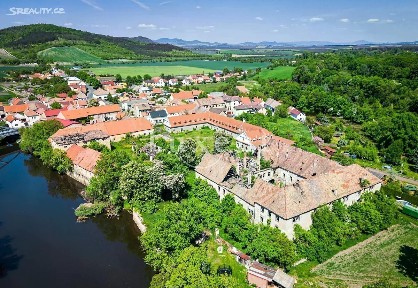 Prodej komerční nemovitosti 5100 m²