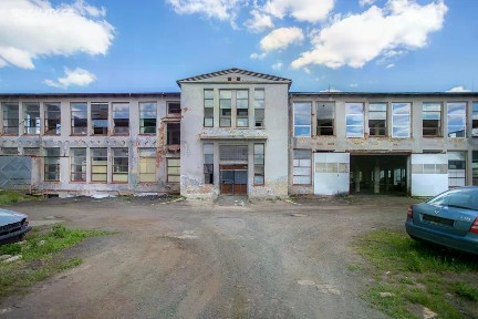 Prodej výrobní haly, prostoru 4500 m²