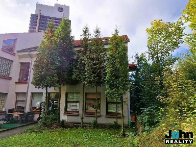 Prodej komerční nemovitosti 400 m²
