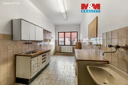 Prodej obchodního prostoru 345 m²