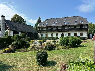 Prodej komerční nemovitosti 635 m²