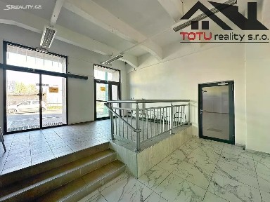 Pronájem komerční nemovitosti 36 m² Husova, Jaroměř - Pražské Předměstí