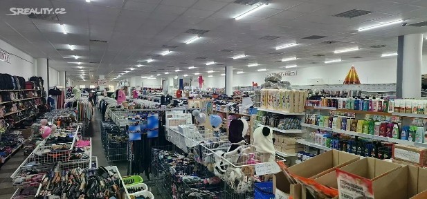 Pronájem obchodního prostoru 700 m²