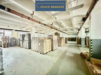 Pronájem skladového prostoru 835 m²