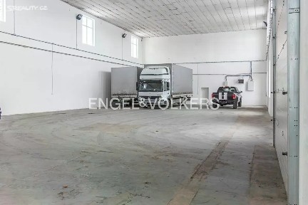 Pronájem výrobní haly, prostoru 500 m² Poděbradova, Jičín - Nové Město