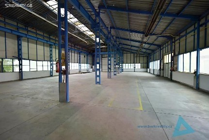 Pronájem skladového prostoru 648 m² Nová Paka - Štikov