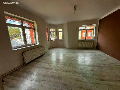 Pronájem bytu 2+1 61 m² Chebská, Luby