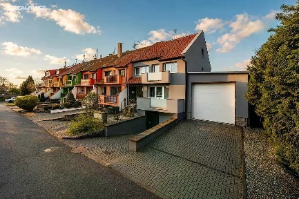 Prodej rodinného domu 300 m², pozemek 502 m²