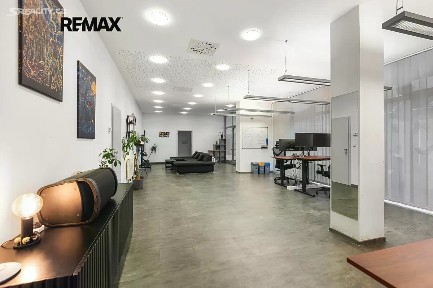 Pronájem obchodního prostoru 122 m²