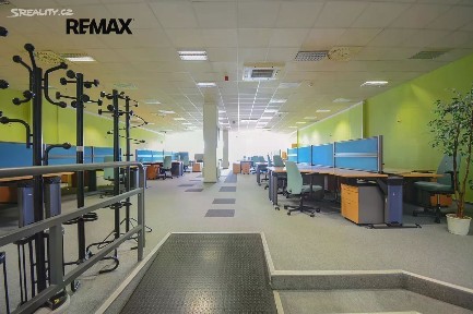 Pronájem kanceláře 321 m²