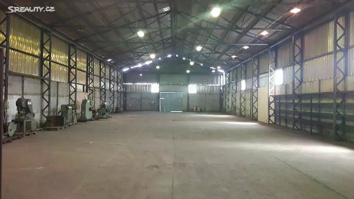 Pronájem skladového prostoru 712 m²