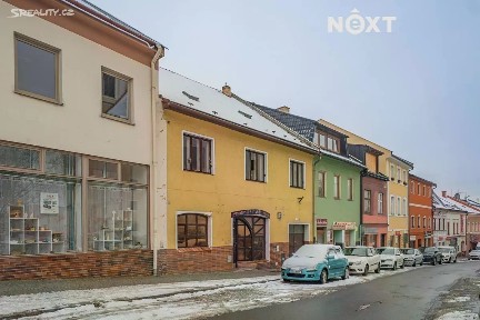 Prodej rodinného domu 277 m², pozemek 515 m²