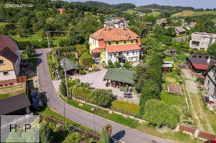 Prodej vily 300 m², pozemek 1418 m²