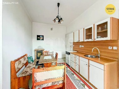 Prodej rodinného domu 100 m², pozemek 654 m²