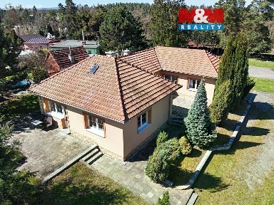 Prodej rodinného domu 120 m², pozemek 3903 m² Mostkovice